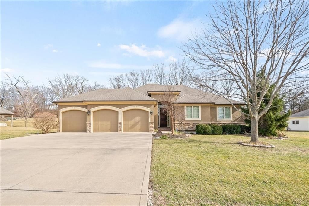 1606 Whispering Ridge, Pleasant Hill, MO 64080 Main Photo