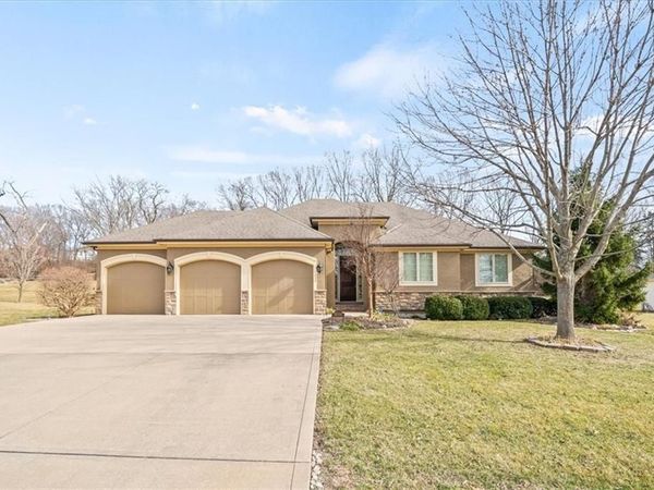1606 Whispering Ridge, Pleasant Hill, MO 64080