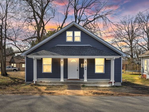 108 E Green St, Princeton, KY 42445