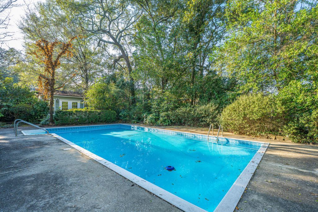 1805 Huntington Drive Photo 13