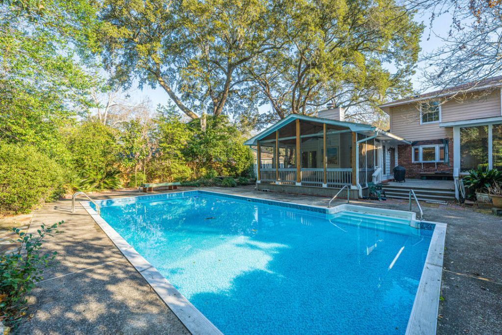 1805 Huntington Drive Photo 14