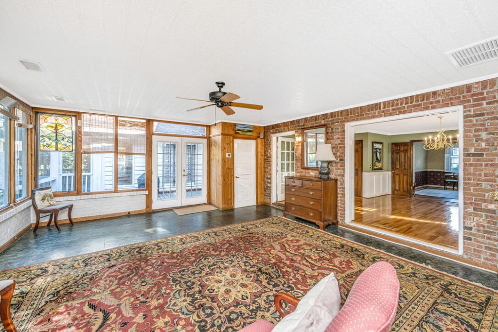 1805 Huntington Drive Photo 32