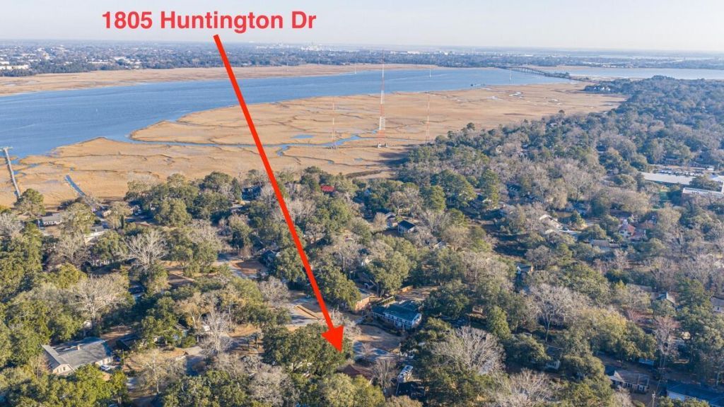 1805 Huntington Drive Photo 6