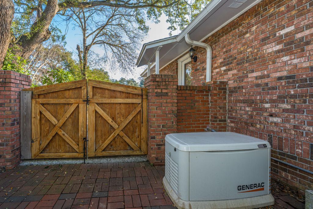 1805 Huntington Drive Photo 69