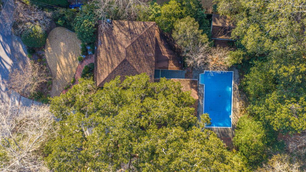 1805 Huntington Drive Photo 8