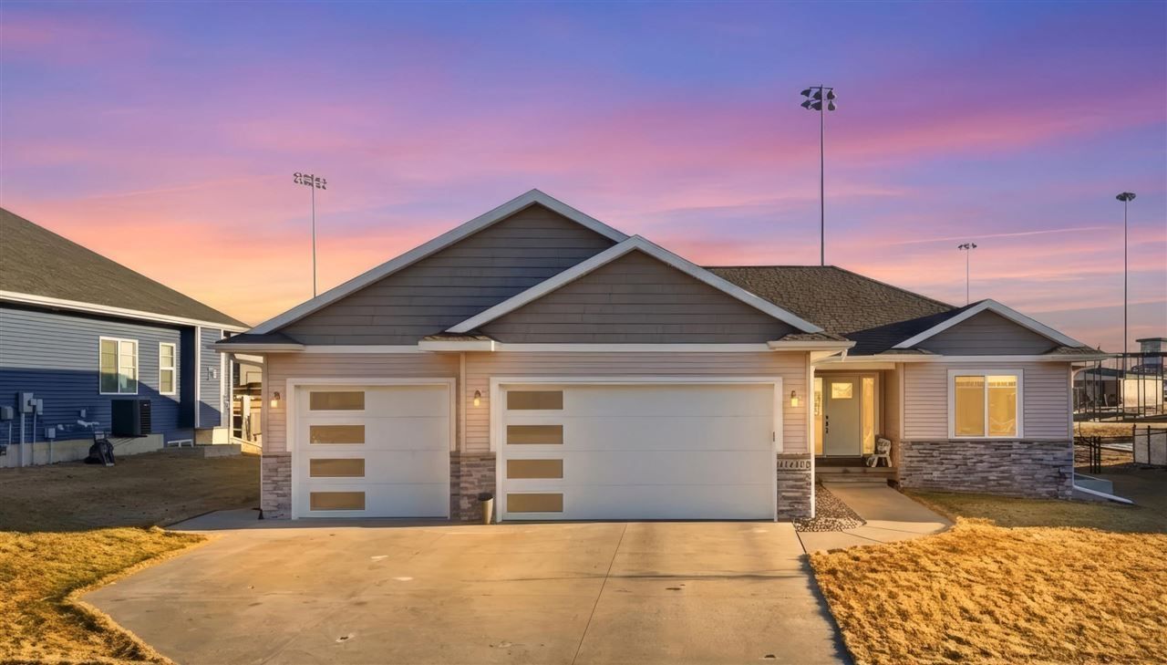 1405 E Tartan, North Liberty, IA 52317 Main Photo