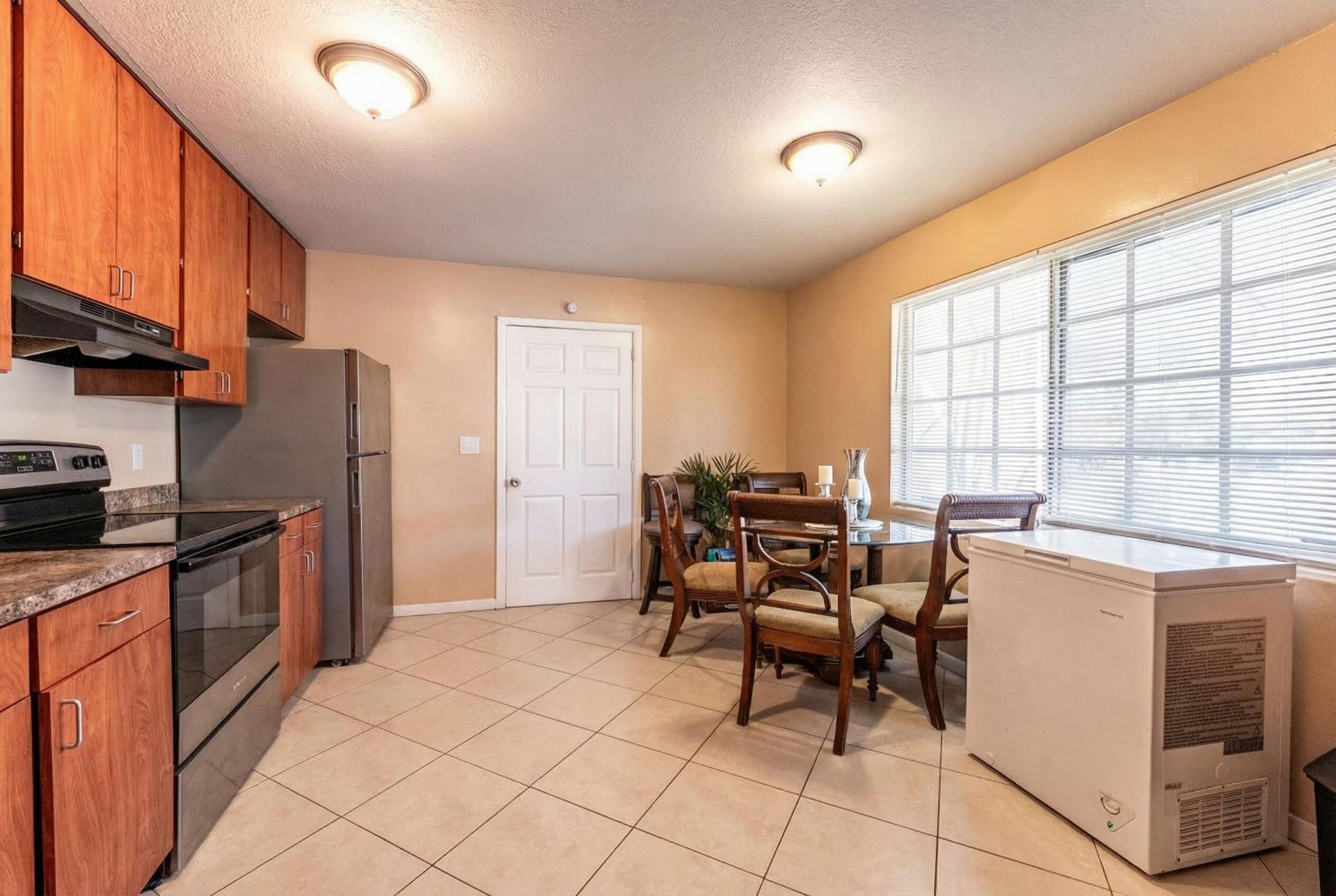 137 W 34th Street, Riviera Beach, FL 33404 Photo