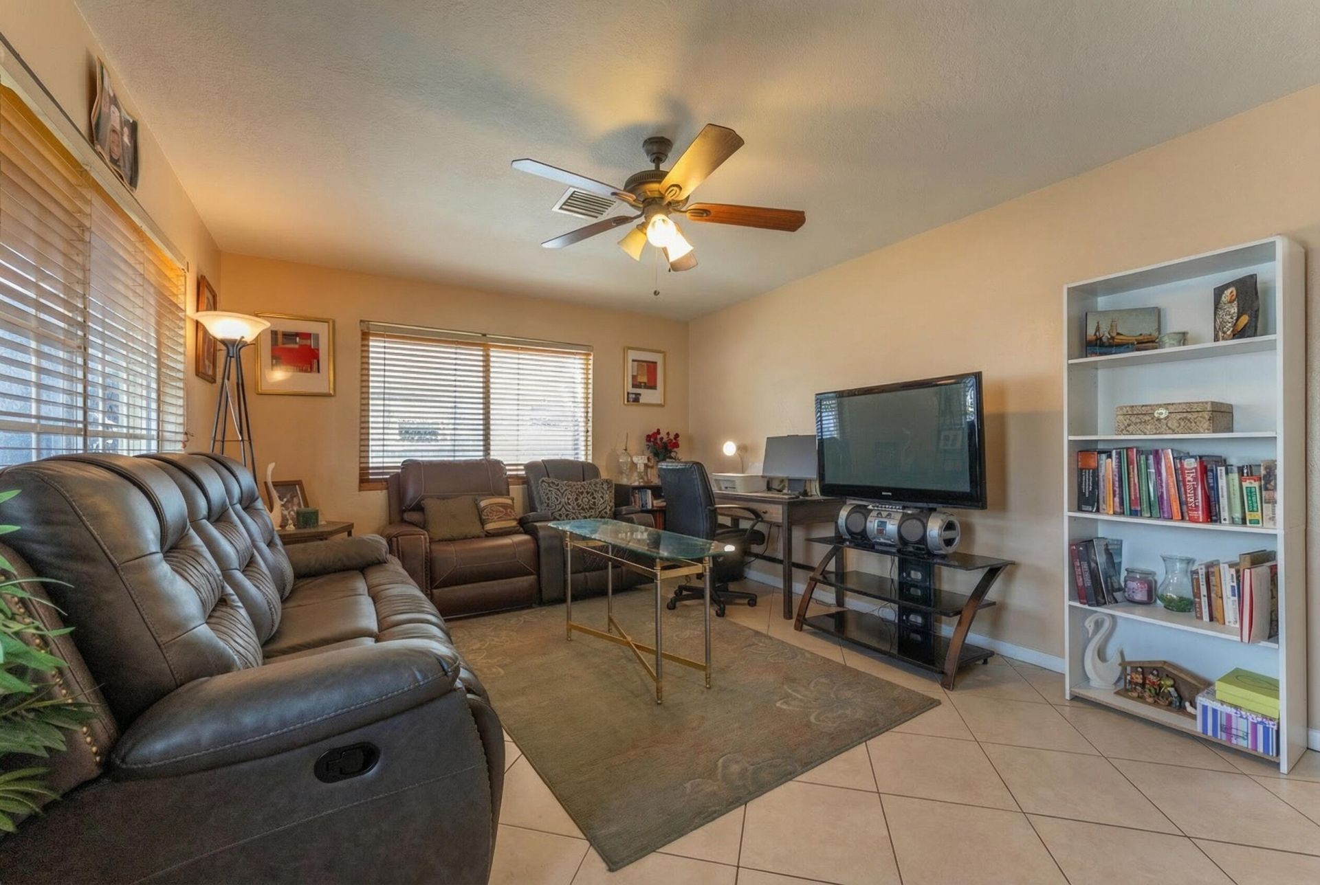 137 W 34th Street, Riviera Beach, FL 33404 Photo