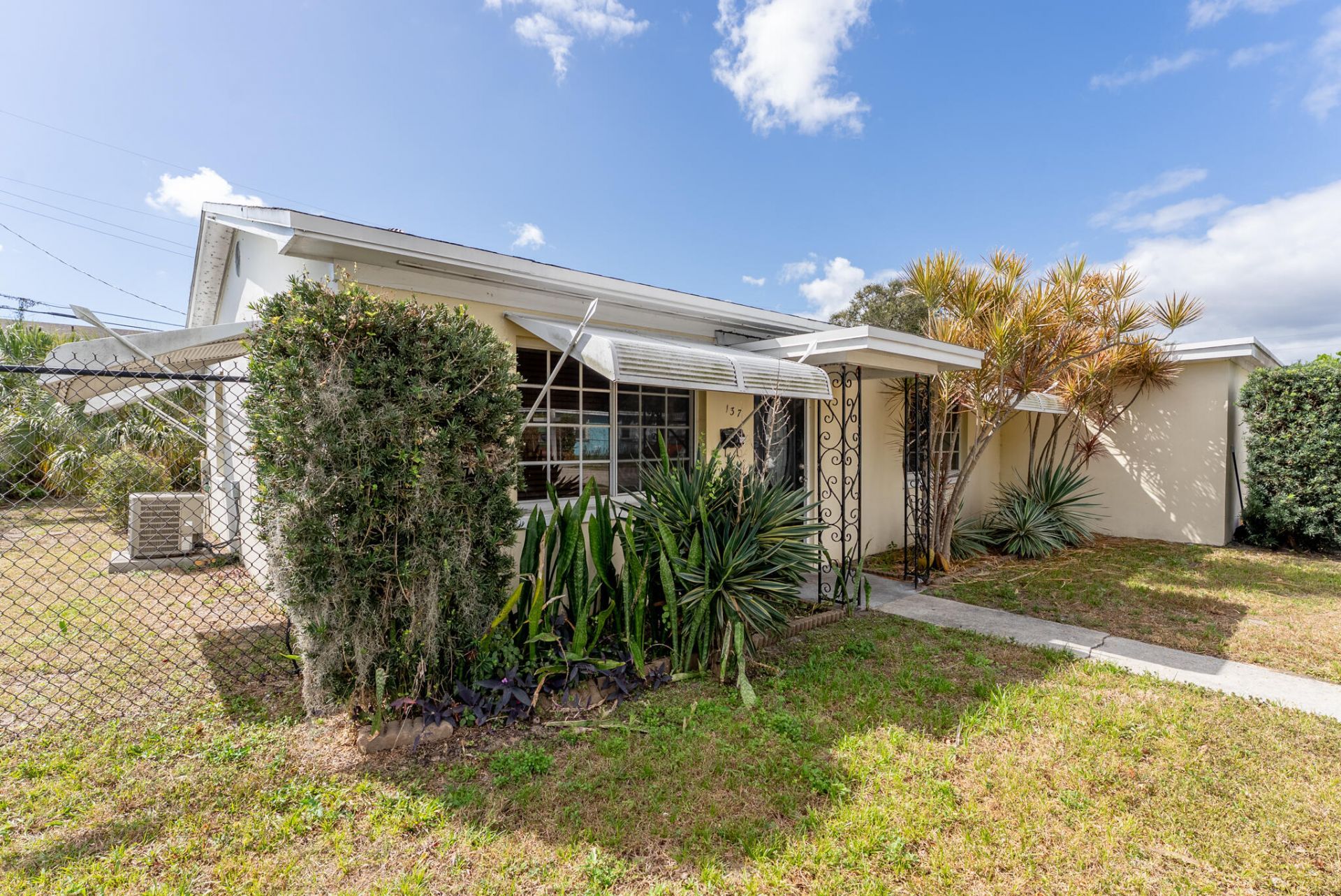 137 W 34th Street, Riviera Beach, FL 33404 Photo