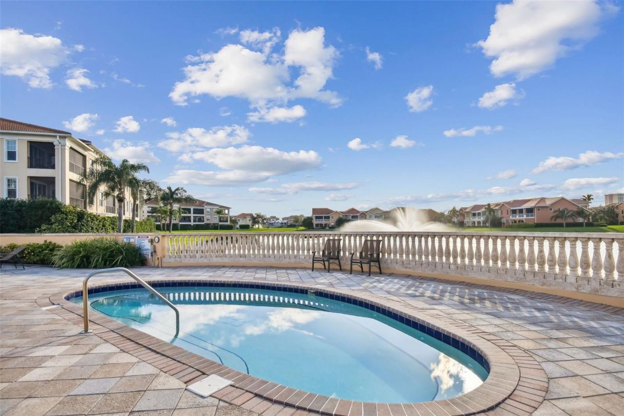 21 Crescent Place S, Saint Petersburg, FL 33711 Photo