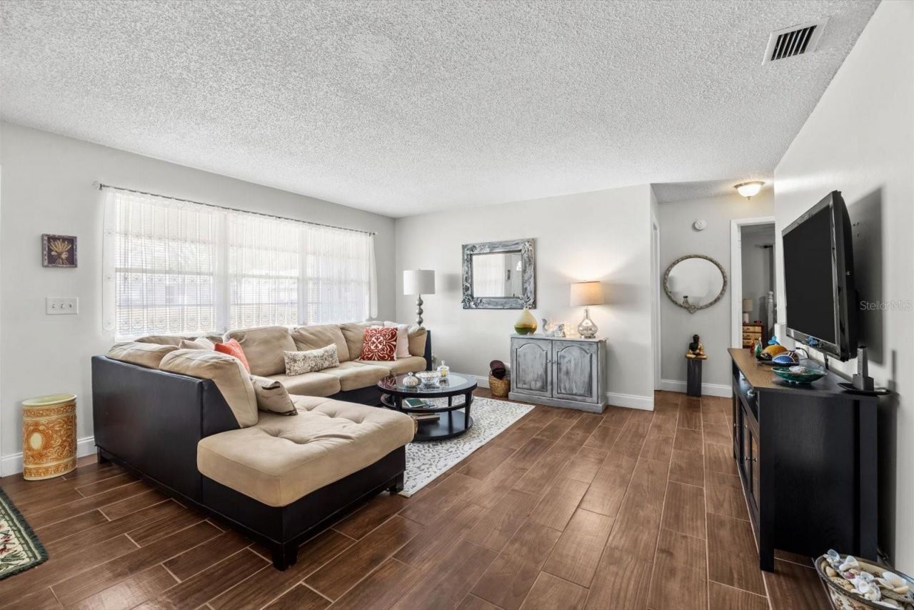 1106 Landsdowne Drive, Sebastian, FL 32958 Photo