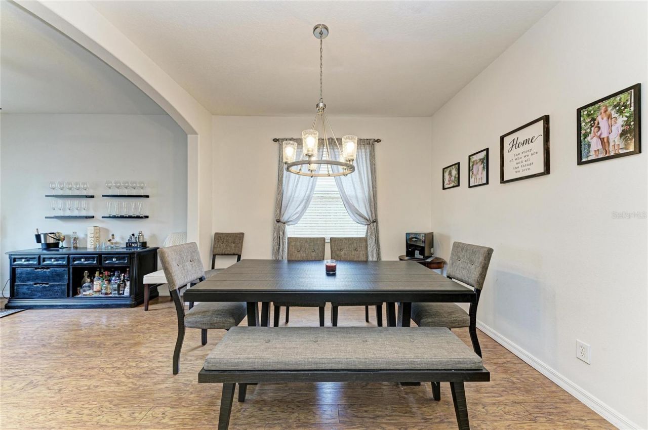 835 Cedarcrest Court, Sarasota, FL 34232 Photo