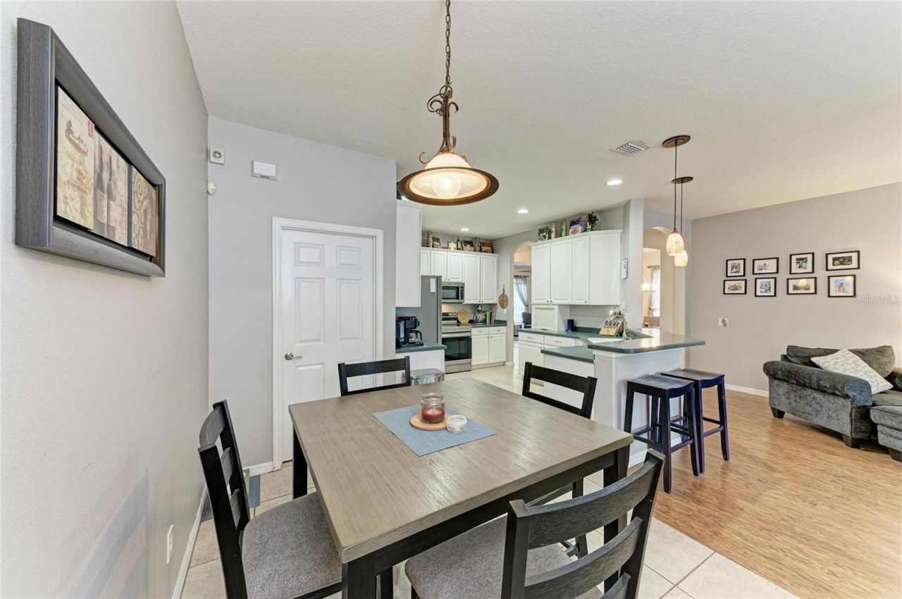 835 Cedarcrest Court, Sarasota, FL 34232 Photo