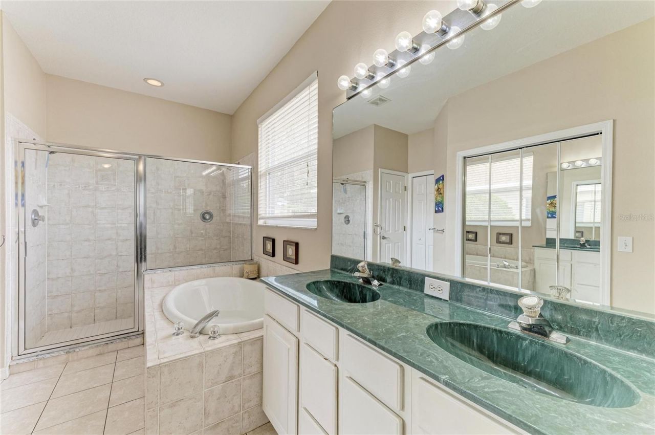835 Cedarcrest Court, Sarasota, FL 34232 Photo