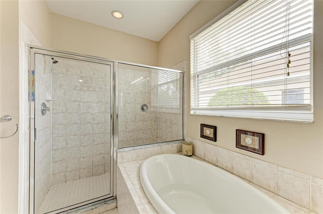 835 Cedarcrest Court, Sarasota, FL 34232 Photo