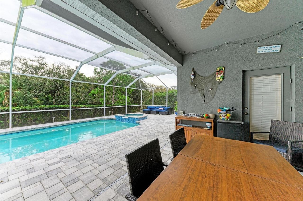 835 Cedarcrest Court, Sarasota, FL 34232 Photo