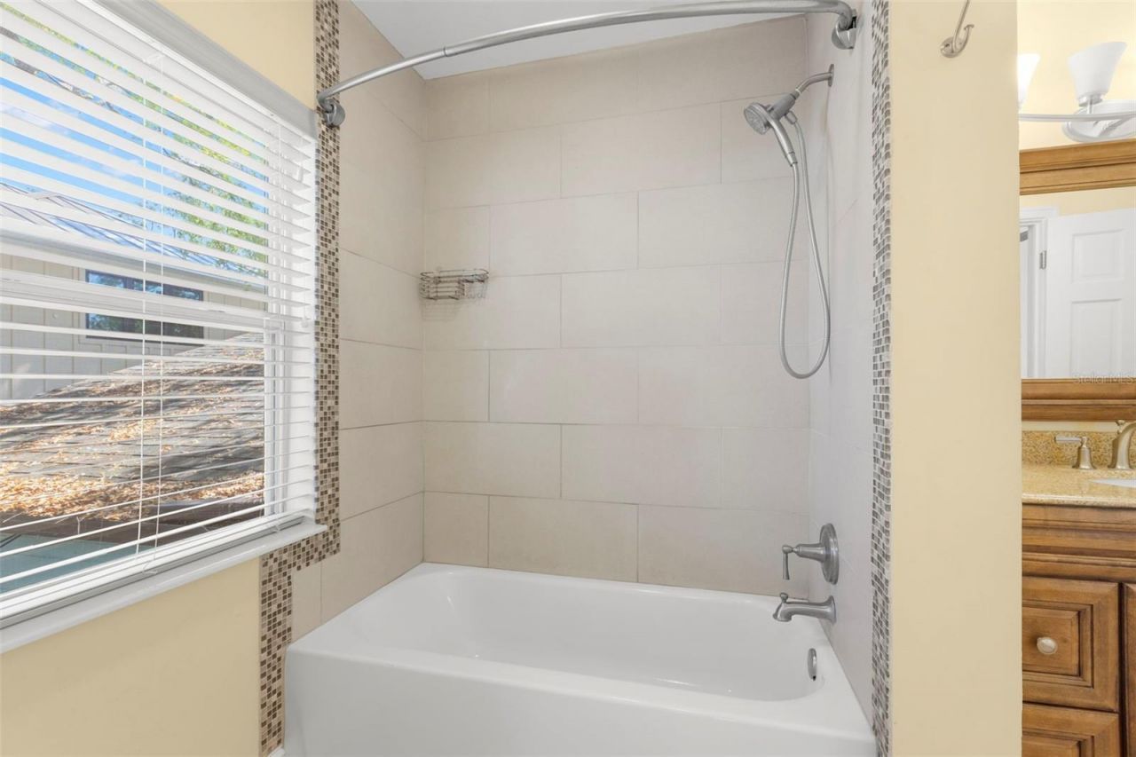 135 17th Avenue N, Saint Petersburg, FL 33704 Photo