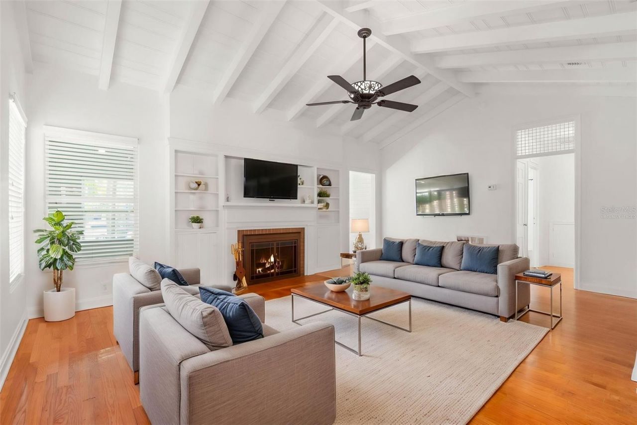 135 17th Avenue N, Saint Petersburg, FL 33704 Photo