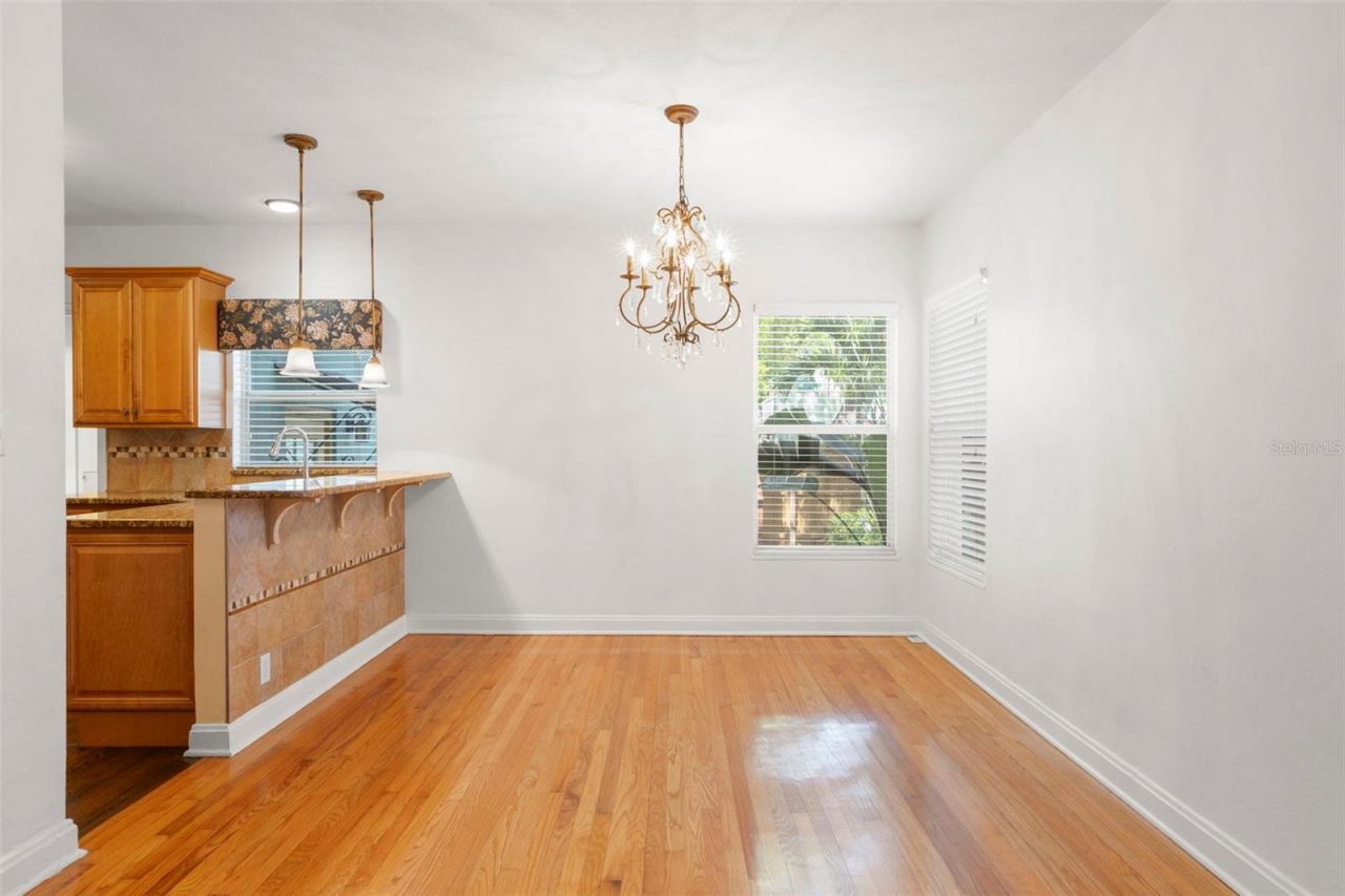 135 17th Avenue N, Saint Petersburg, FL 33704 Photo