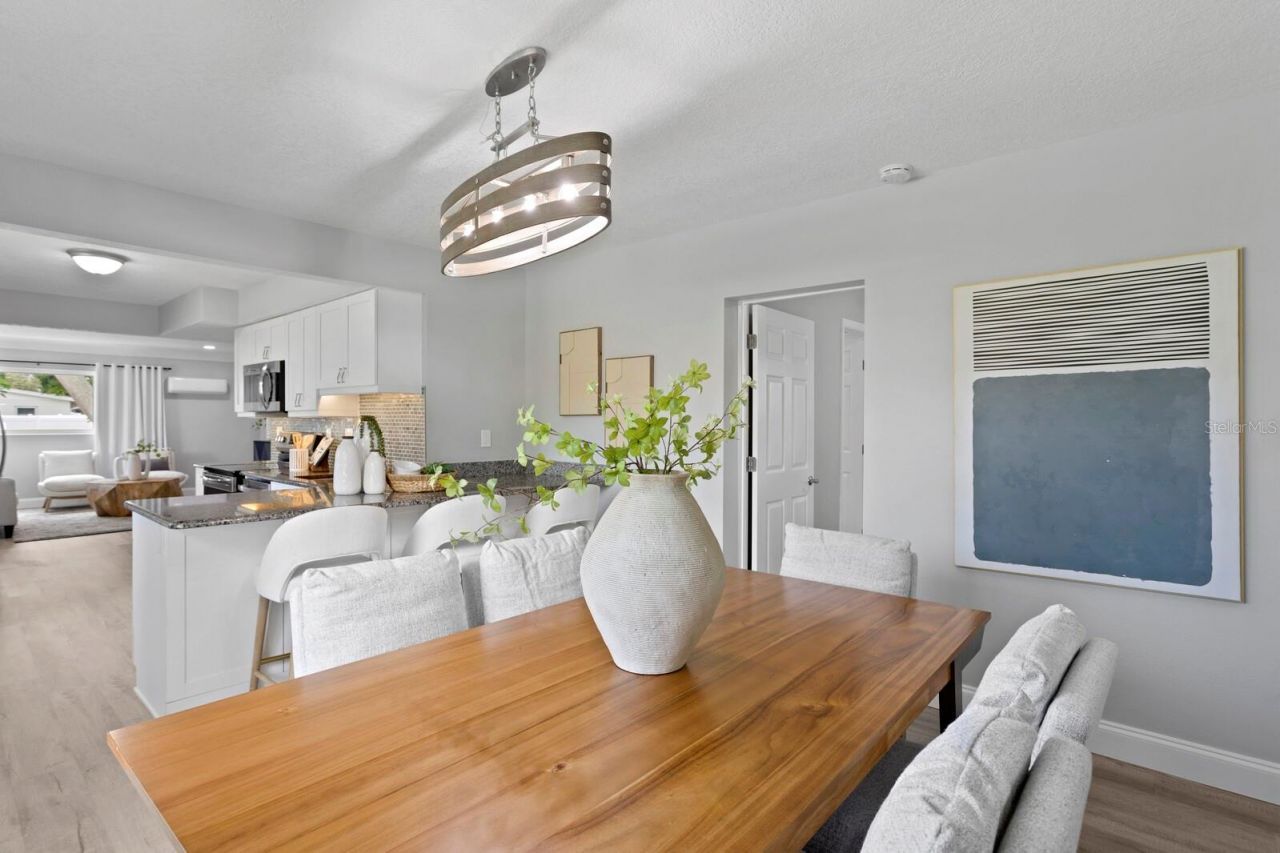 4300 Maple Street Ne, Saint Petersburg, FL 33703 Photo