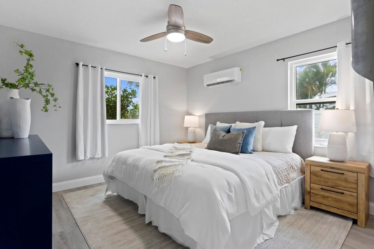 4300 Maple Street Ne, Saint Petersburg, FL 33703 Photo