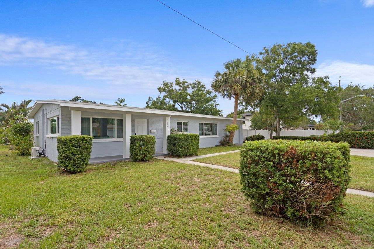 4300 Maple Street Ne, Saint Petersburg, FL 33703 Photo