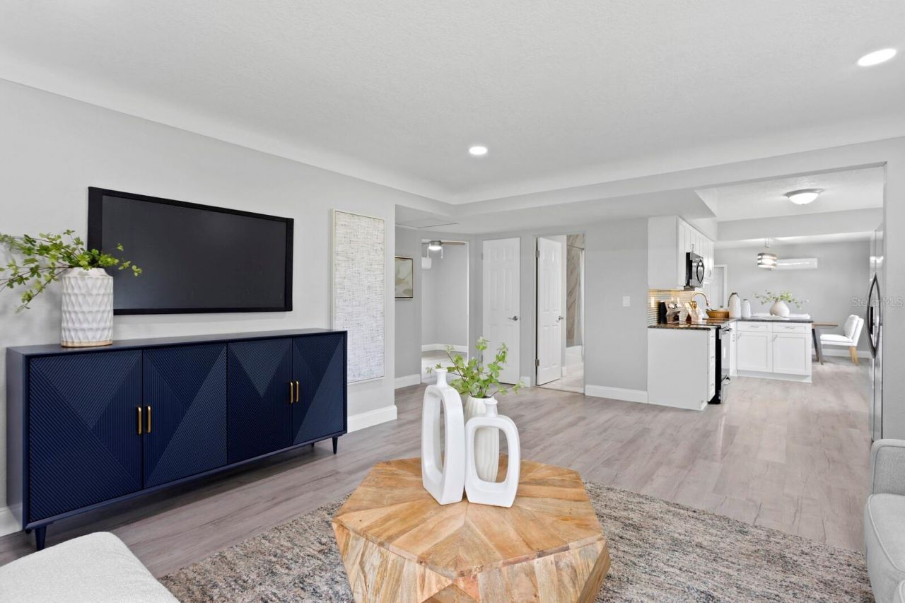 4300 Maple Street Ne, Saint Petersburg, FL 33703 Photo