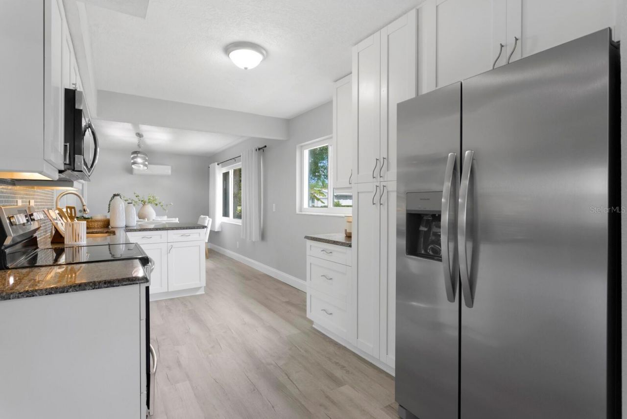 4300 Maple Street Ne, Saint Petersburg, FL 33703 Photo