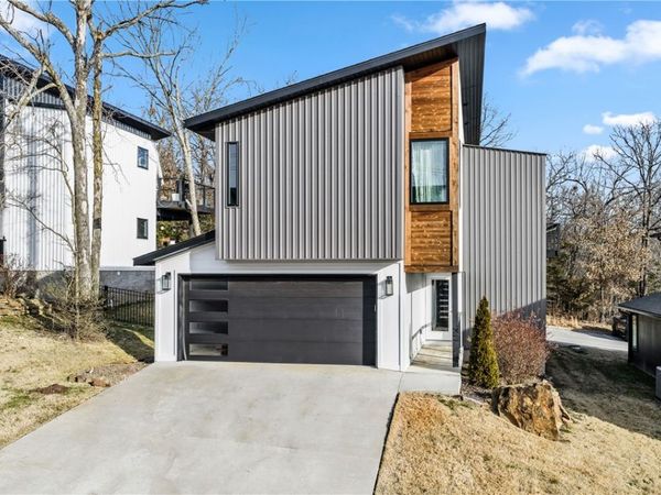 1757 E Paddock Road , Fayetteville, AR 72701