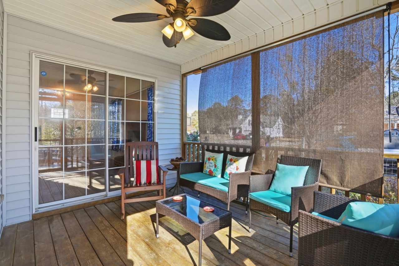 230 Lipman Street Photo 38