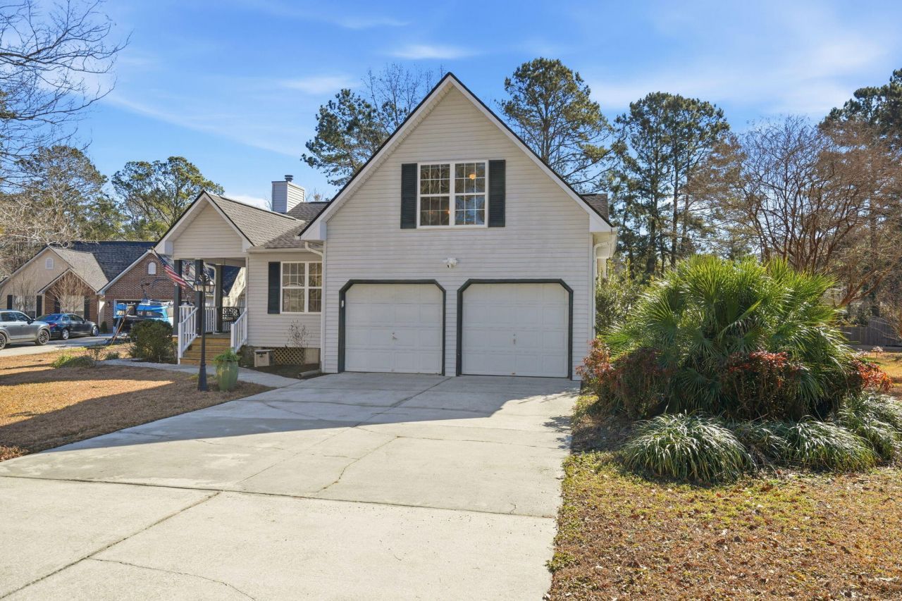 230 Lipman Street Photo 5