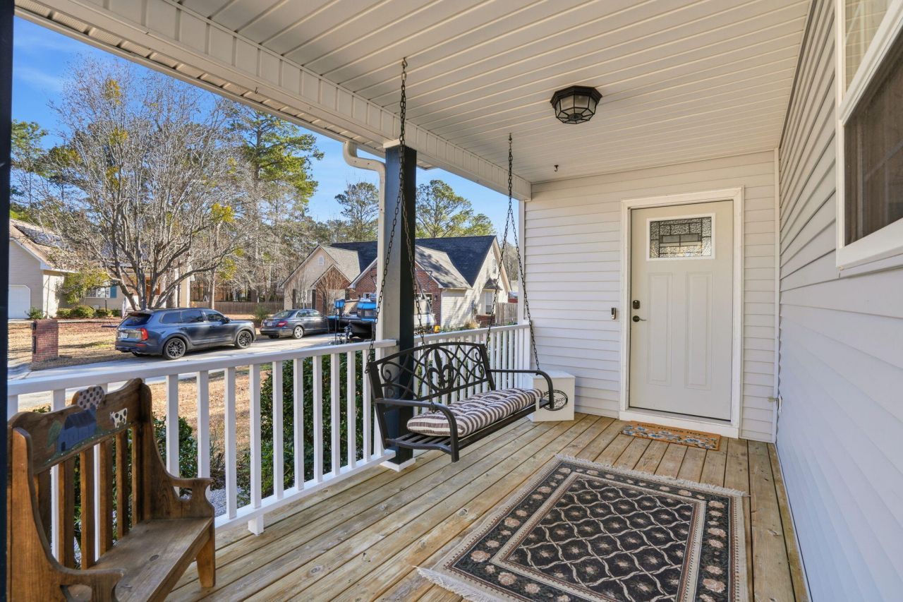 230 Lipman Street Photo 7