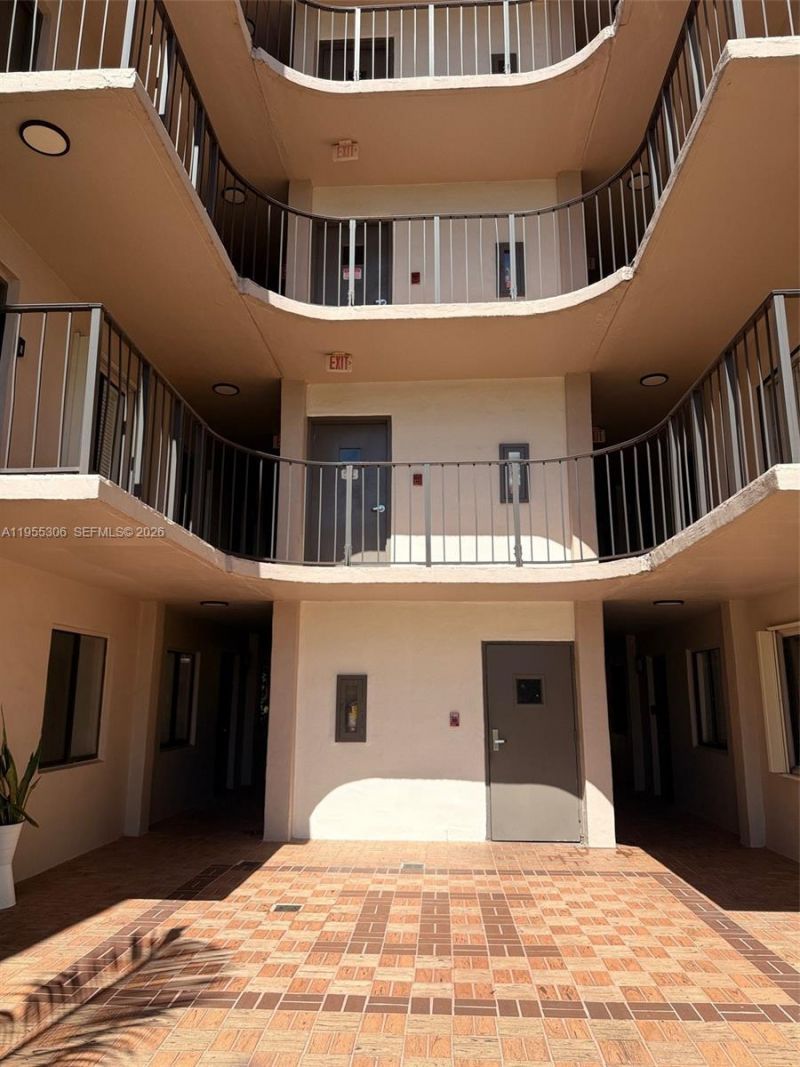 8500 SW 133rd Ave Rd, Unit 216, Miami, FL 33183 Photo