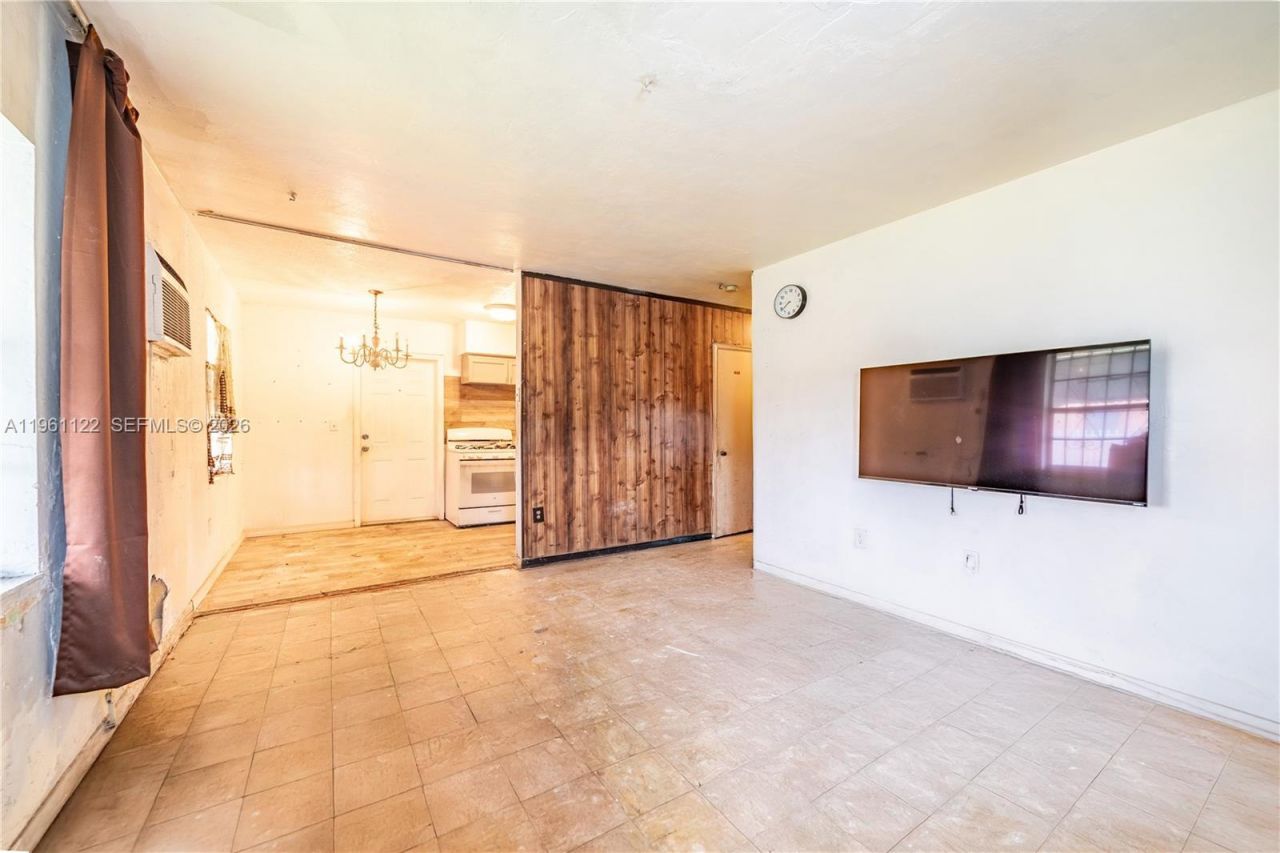 1861 NW 163rd St, Miami Gardens, FL 33054 Photo