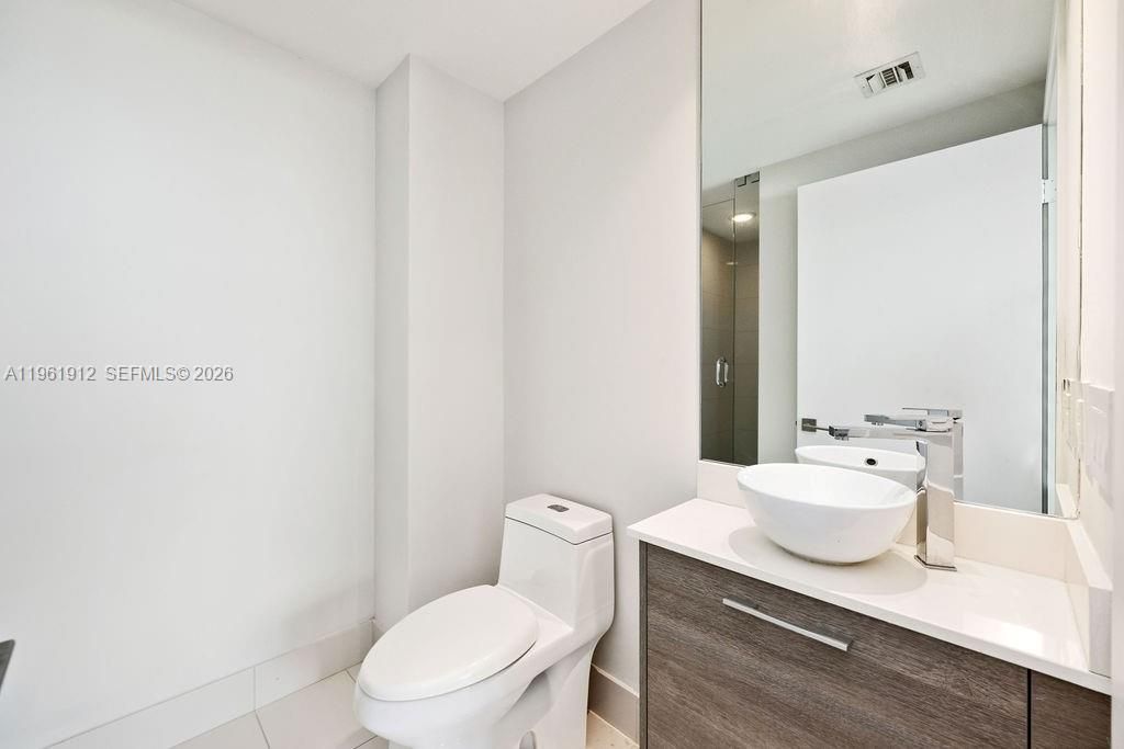 650 NE 32nd St , Unit 2205, Miami, FL 33137 Photo