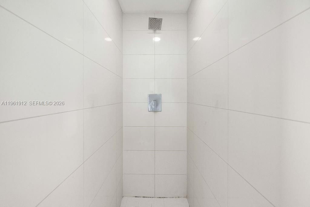 650 NE 32nd St , Unit 2205, Miami, FL 33137 Photo