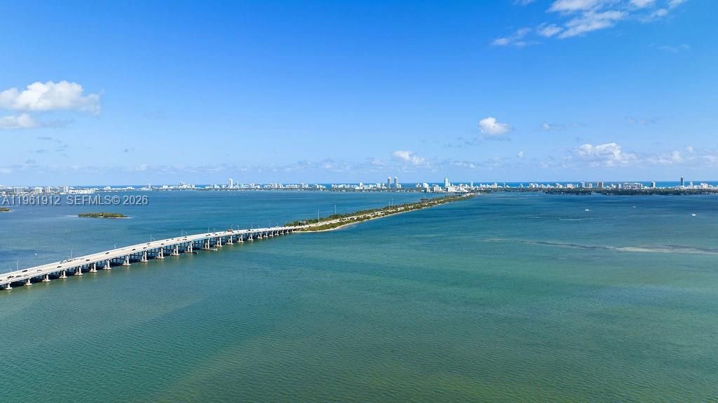 650 NE 32nd St , Unit 2205, Miami, FL 33137 Photo