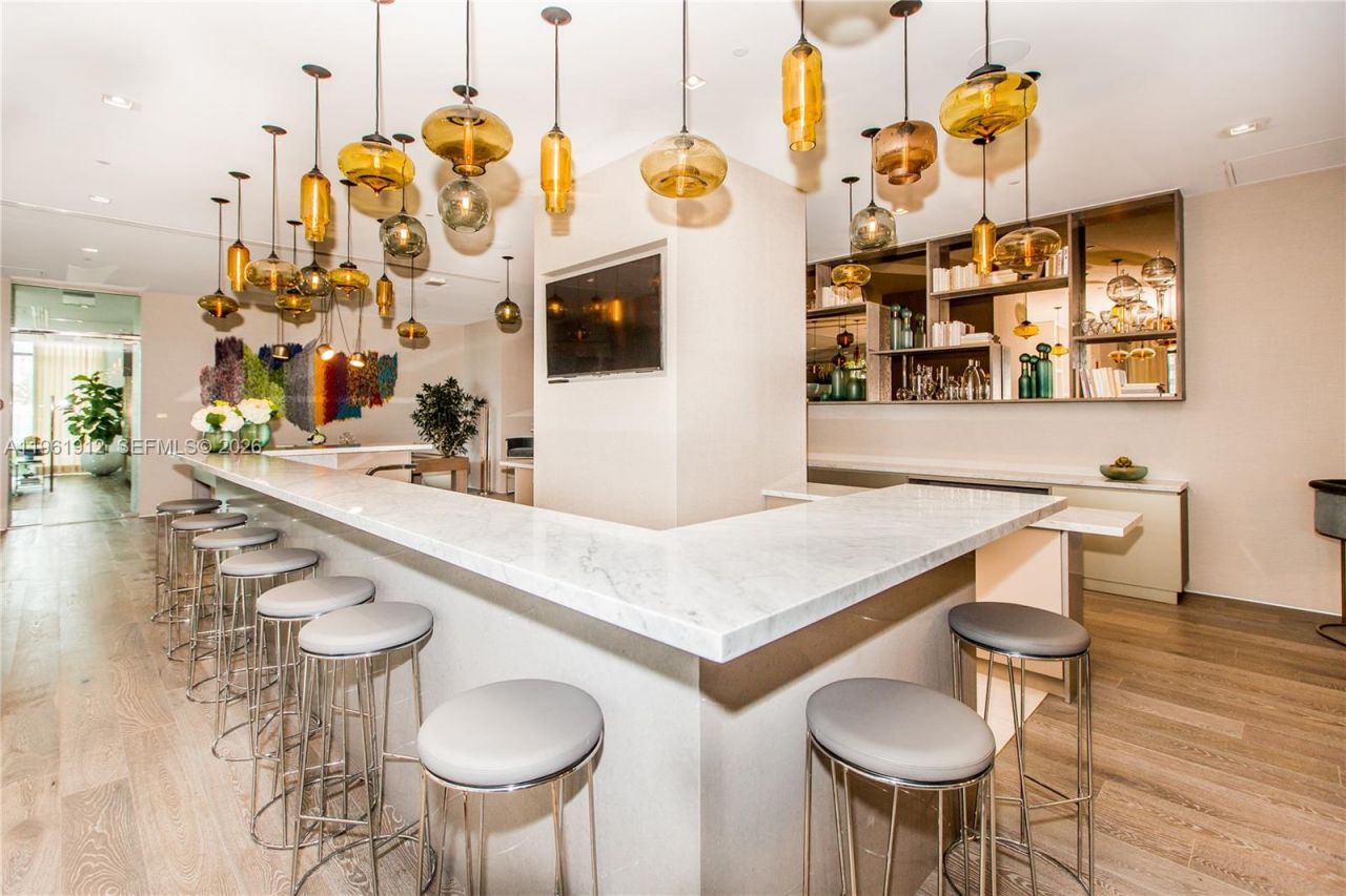 650 NE 32nd St , Unit 2205, Miami, FL 33137 Photo