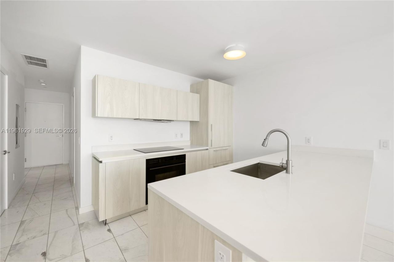 480 NE 31st St, Unit 1504, Miami, FL 33137 Photo