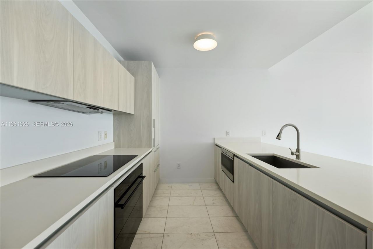 480 NE 31st St, Unit 1504, Miami, FL 33137 Photo
