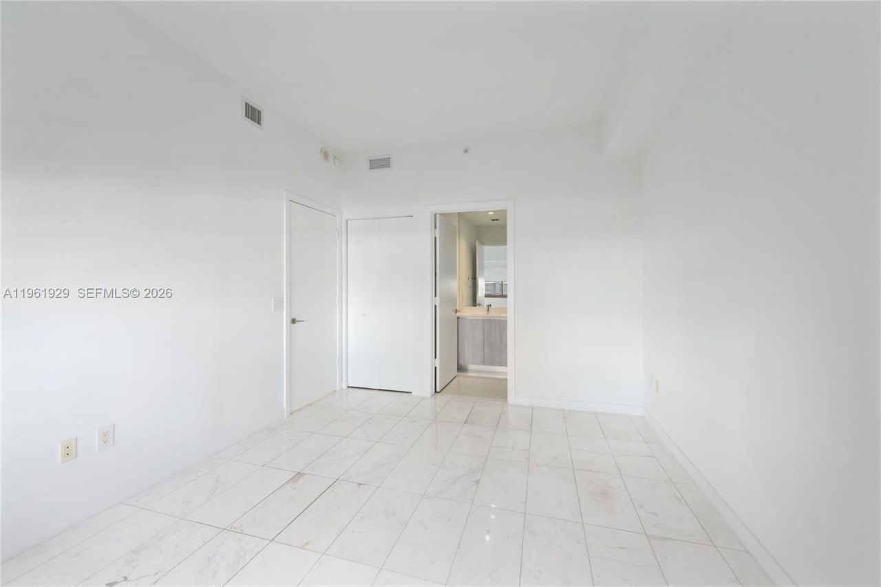 480 NE 31st St, Unit 1504, Miami, FL 33137 Photo