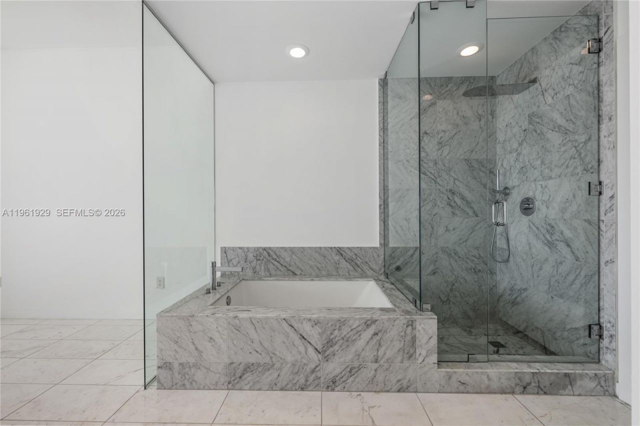 480 NE 31st St, Unit 1504, Miami, FL 33137 Photo