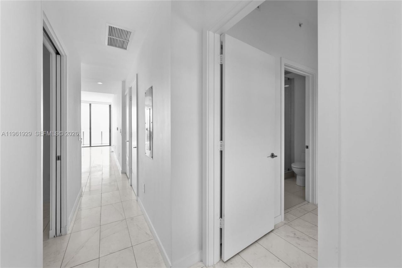 480 NE 31st St, Unit 1504, Miami, FL 33137 Photo