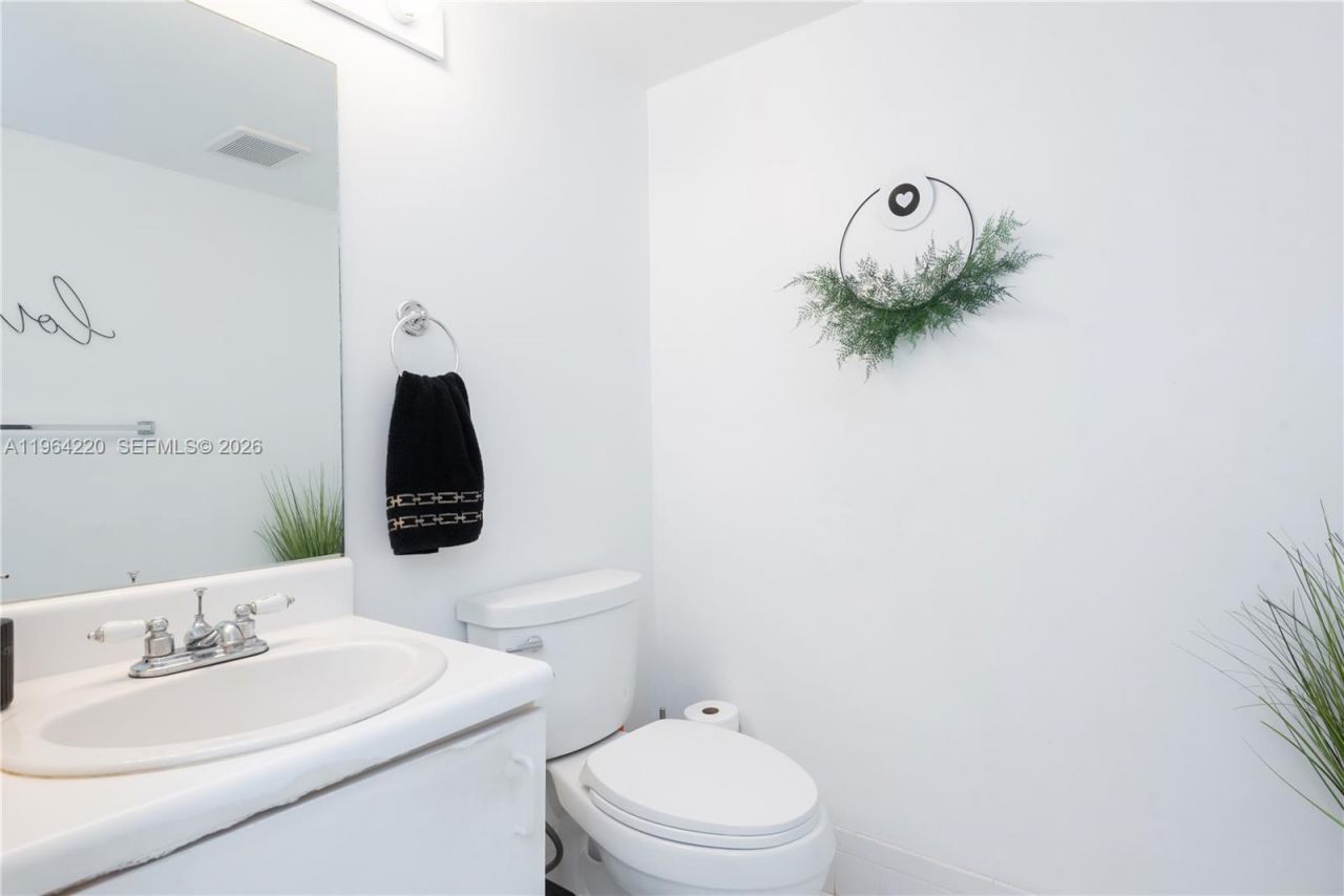 571 SW 141st Ave, Unit 207N, Pembroke Pines, FL 33027 Photo