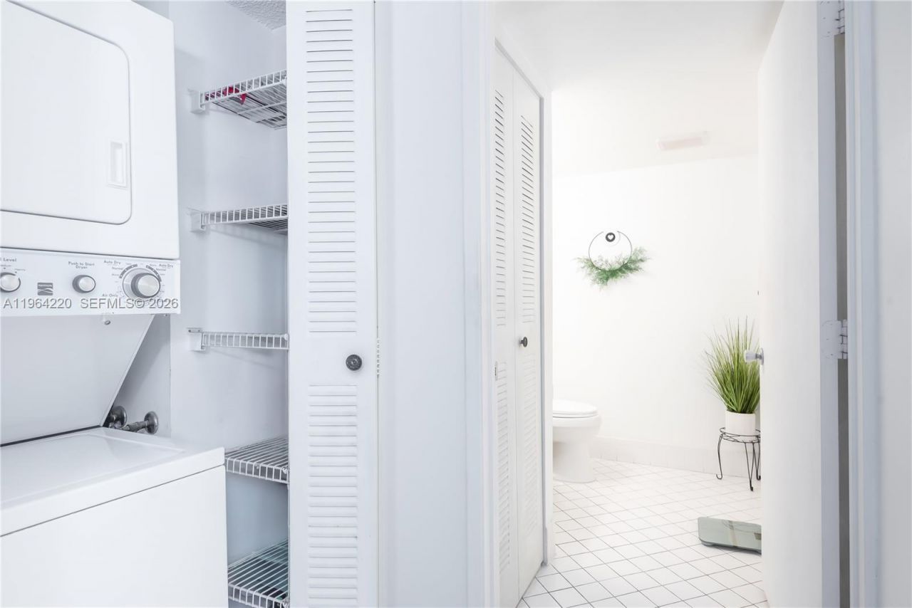 571 SW 141st Ave, Unit 207N, Pembroke Pines, FL 33027 Photo