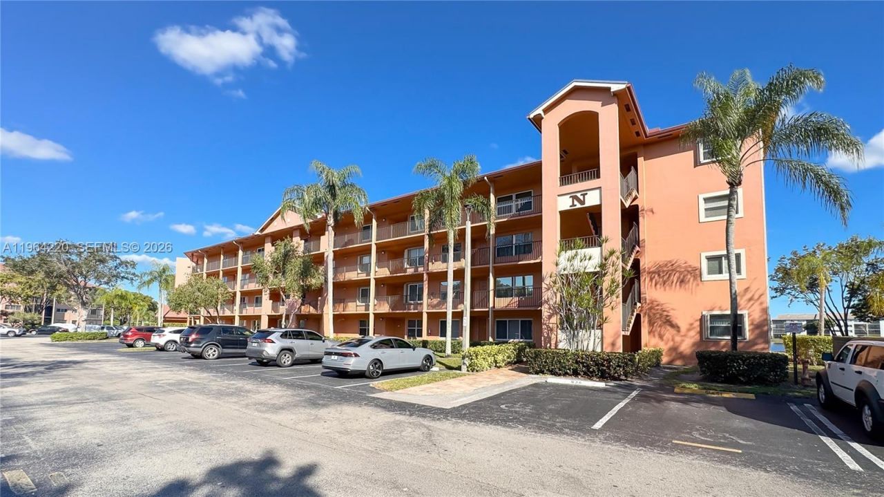 571 SW 141st Ave, Unit 207N, Pembroke Pines, FL 33027 Photo