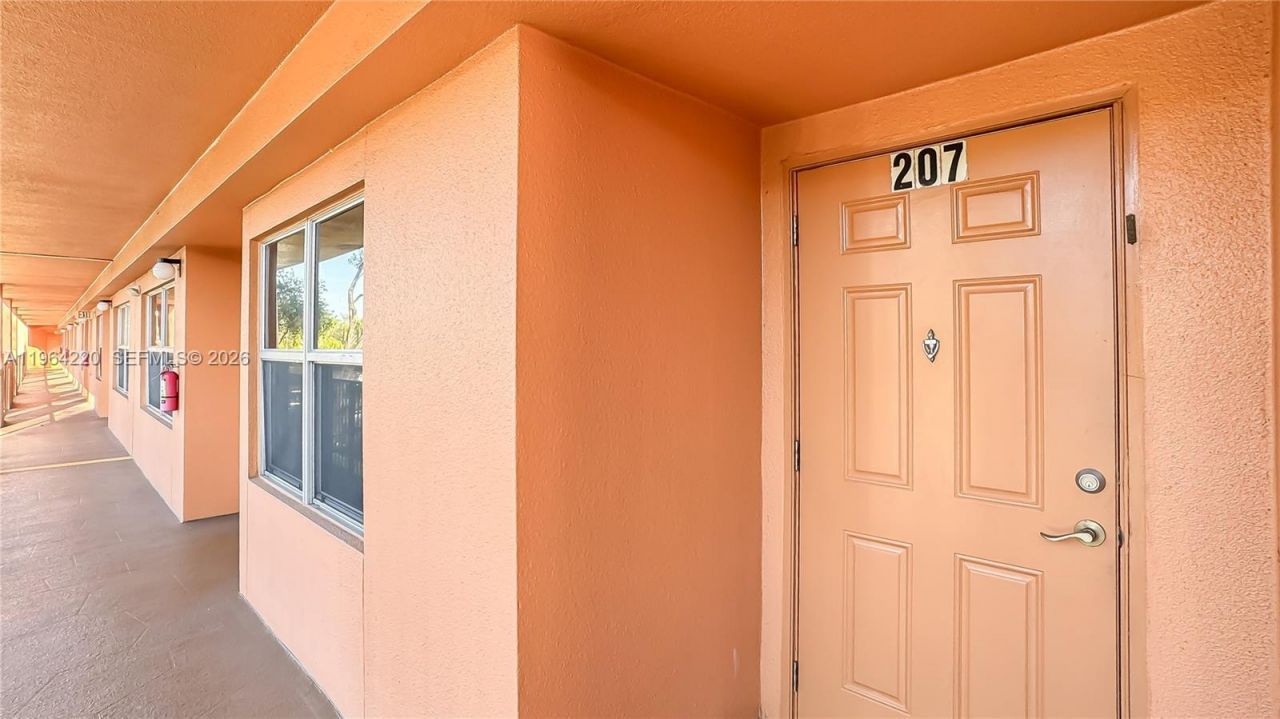 571 SW 141st Ave, Unit 207N, Pembroke Pines, FL 33027 Photo