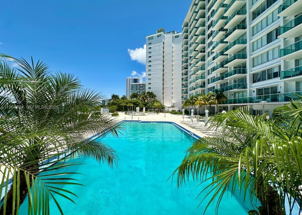 1000 West Ave, Unit 932, Miami Beach, FL 33139 Photo