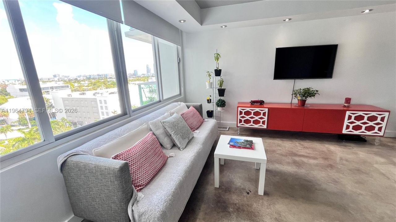 1000 West Ave, Unit 932, Miami Beach, FL 33139 Photo