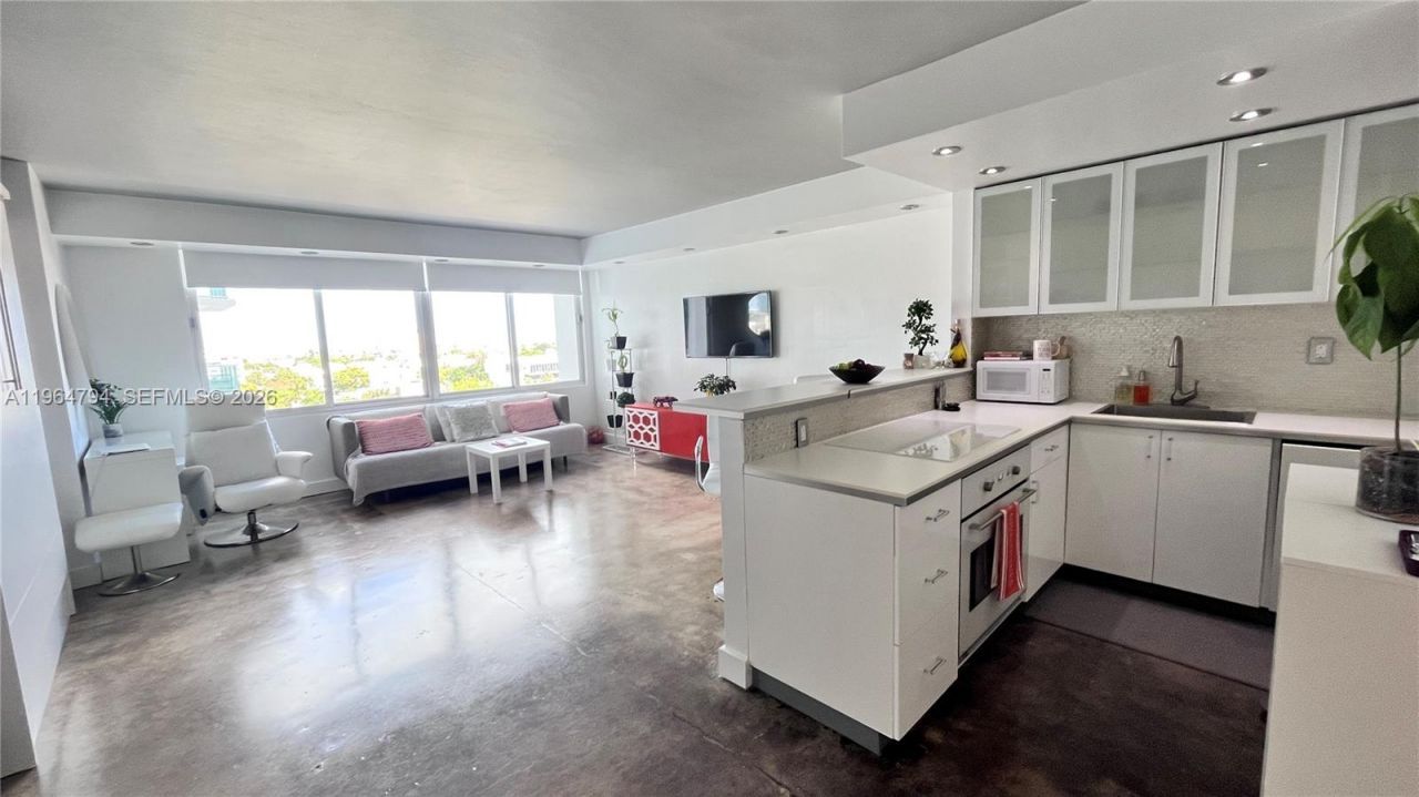 1000 West Ave, Unit 932, Miami Beach, FL 33139 Photo